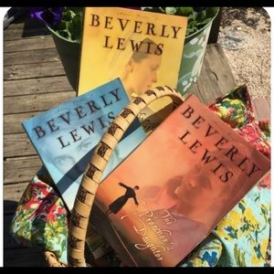 Author Beverly Lewis Trilogy of " Annie's People"